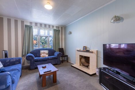 Photo of property in 10 Seddon Street, Dannevirke, 4930