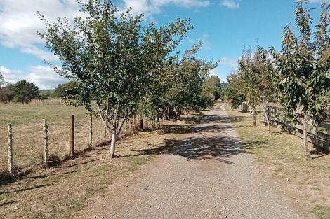 Photo of property in 103a Waikawa Beach Road, Manakau, Levin, 5573