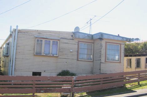 Photo of property in 36 Kaihuia Street, Northland, Wellington, 6012