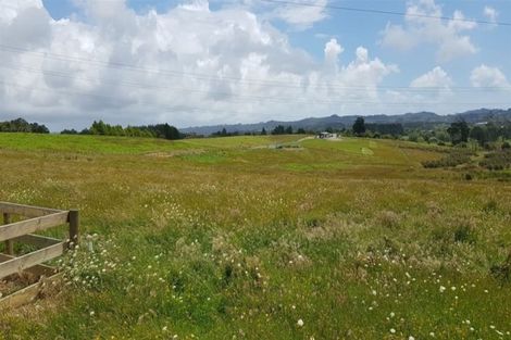 Photo of property in 141 Nixon Road, Taupaki, 0782