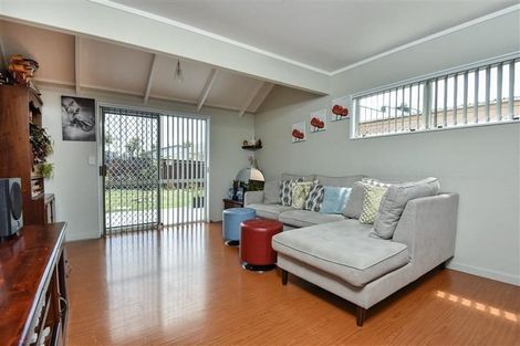 Photo of property in 10 Rewa Street, New Lynn, Auckland, 0600