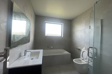 Photo of property in 32 Josh Road, Huapai, Kumeu, 0810