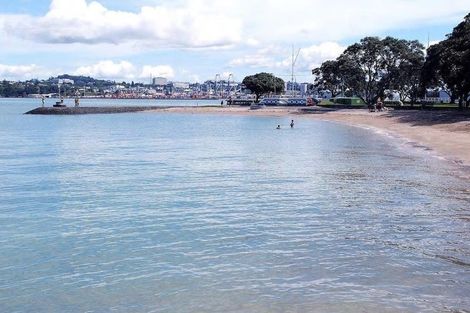 Photo of property in 19 Saint Leonards Road, Devonport, Auckland, 0624