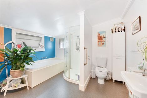 Photo of property in 210 Saint Vincent Street, Toi Toi, Nelson, 7010