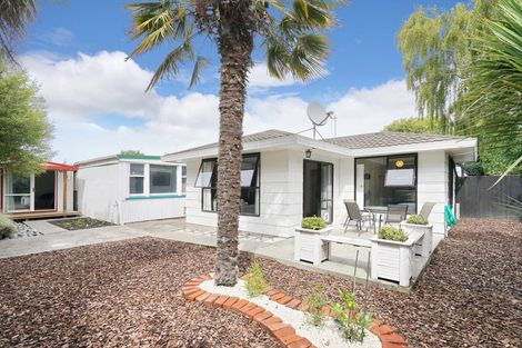 Photo of property in 33 Seymour Street, Hornby, Christchurch, 8042