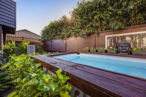 Photo of property in 22 Halse Place, Opunake, 4616