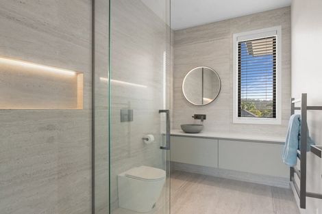 Photo of property in 5 Waipuia Place, Greenhithe, Auckland, 0632