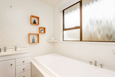 Photo of property in 15 Chew Place, Ranui, Porirua, 5024