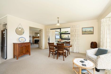 Photo of property in 12 Corfe Castle Lane, Levin, 5510