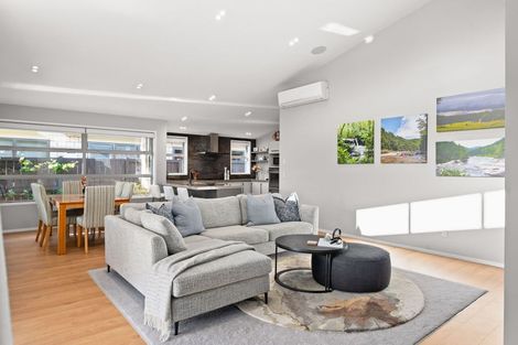 Photo of property in 140 Saint James Drive, Huntington, Hamilton, 3210