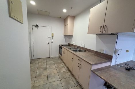 Photo of property in Terrace Tower Apartments, 6c/126 The Terrace, Wellington Central, Wellington, 6011