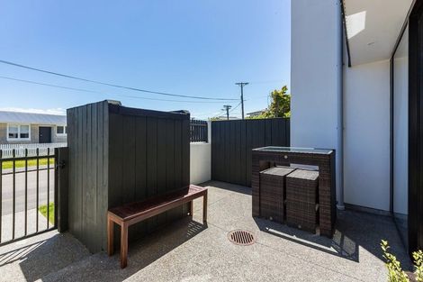 Photo of property in 2/6 Oswald Crescent, Paparangi, Wellington, 6037