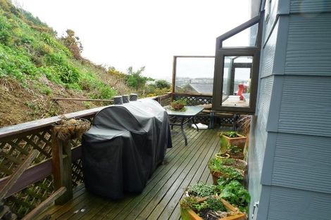 Photo of property in 31b Fitzpatrick Street, Newlands, Wellington, 6037