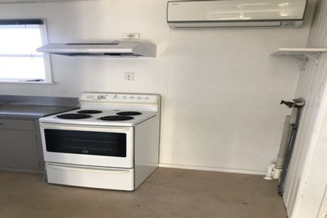 Photo of property in 2/3 Juniper Place, Burnside, Christchurch, 8053