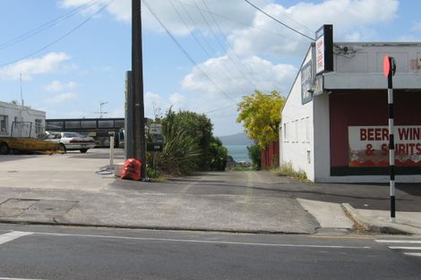 Photo of property in 1/147 East Coast Road, Castor Bay, Auckland, 0620