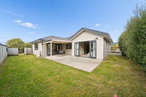 Photo of property in 16 Talbot Grove, Trentham, Upper Hutt, 5018