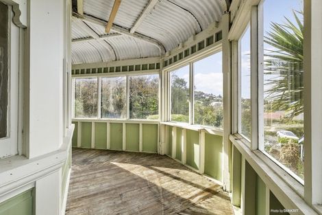 Photo of property in 43 Military Road, Northland, Wellington, 6012