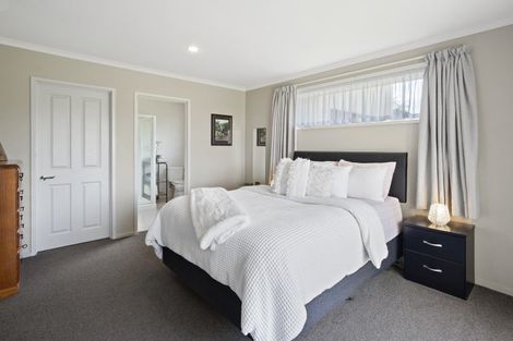 Photo of property in 42 Greig Place, Pukekohe, 2120