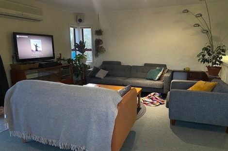 Photo of property in 186 Newlands Road, Newlands, Wellington, 6037