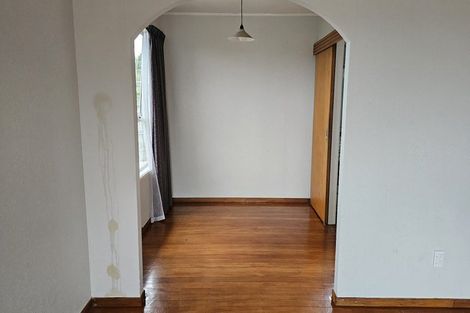 Photo of property in 5 Nan Place, Pakuranga Heights, Auckland, 2010