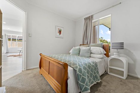 Photo of property in 8 Belcoo Crescent, East Tamaki, Auckland, 2013