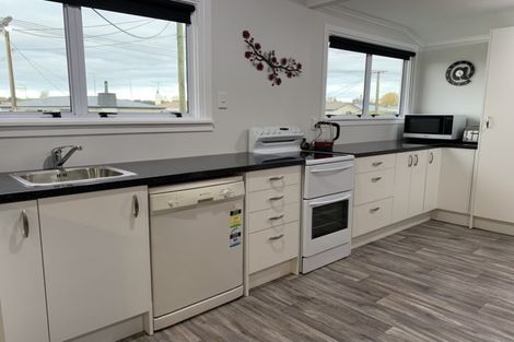 Photo of property in 11 Jull Crescent, Waipukurau, 4200