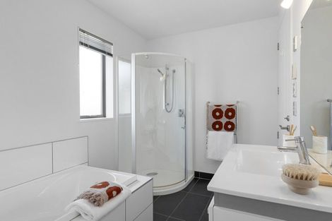 Photo of property in 5 Millpond Place, Parklands, Christchurch, 8083