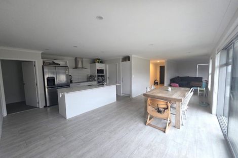 Photo of property in 30 Stevenson Drive, Papamoa, 3118