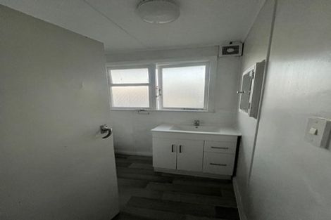 Photo of property in 392 Don Buck Road, Massey, Auckland, 0614