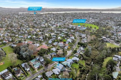 Photo of property in 52 Ennis Avenue, Pakuranga Heights, Auckland, 2010