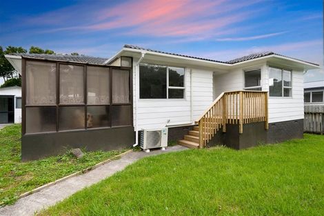 Photo of property in 24 Killington Crescent, Mangere, Auckland, 2022