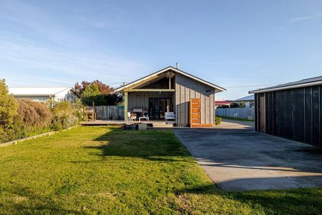 Photo of property in 21 Norton Street, Foxton Beach, Foxton, 4815