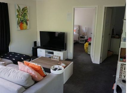 Photo of property in 32 Drome View Place, Beach Haven, Auckland, 0626
