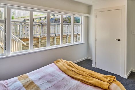 Photo of property in 143 Sievers Grove, Cannons Creek, Porirua, 5024