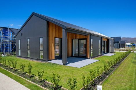 Photo of property in 1 Hadley Place, Cromwell, 9310