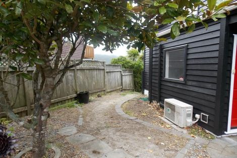 Photo of property in 5a Becker Way, Karori, Wellington, 6012