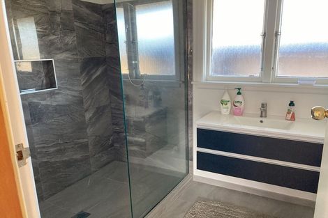 Photo of property in 5 Marriotts Road, North New Brighton, Christchurch, 8083