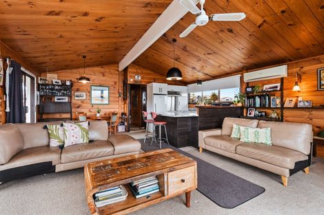 Photo of property in 45 Kurupae Road, Hilltop, Taupo, 3330