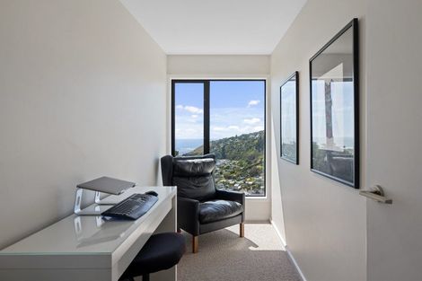 Photo of property in 105b Moncks Spur Road, Redcliffs, Christchurch, 8081