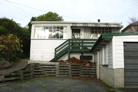 Photo of property in 29 Marine Parade, Macandrew Bay, Dunedin, 9014