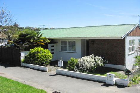 Photo of property in 27 Van Diemen Street, Nelson South, Nelson, 7010