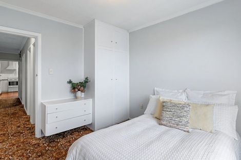 Photo of property in 24 Greendale Avenue, Avonhead, Christchurch, 8042
