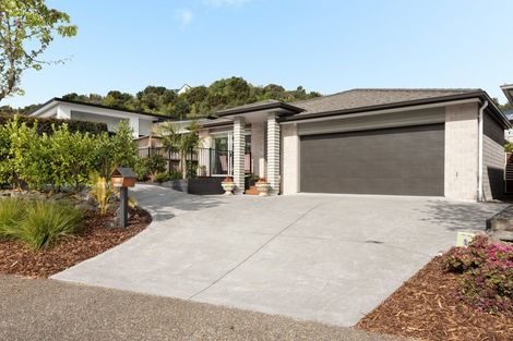 Photo of property in 183 Lakes Boulevard, Pyes Pa, Tauranga, 3112
