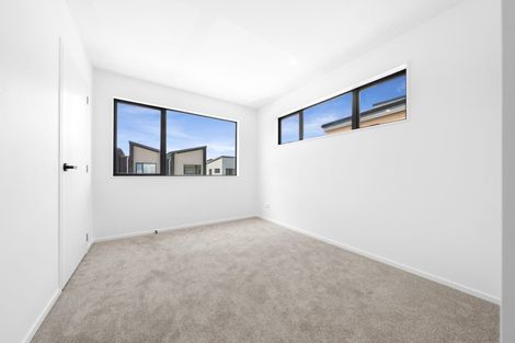 Photo of property in 16 Kiato Lane, Flat Bush, Auckland, 2019