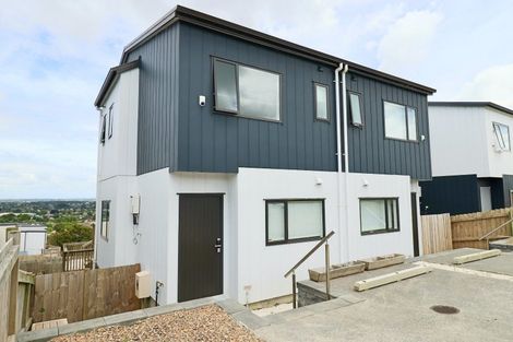 Photo of property in 13b Crestview Rise, Papakura, 2110