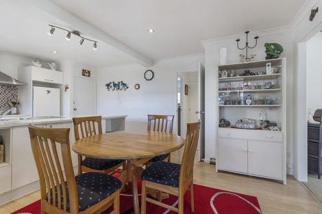 Photo of property in 1/52 Florence Avenue, Orewa, 0931