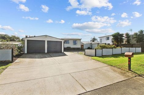 Photo of property in 39 Stevenson Road, Clarks Beach, 2122