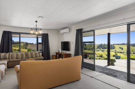 Photo of property in 543 Mataro Road, Onaero, Urenui, 4375