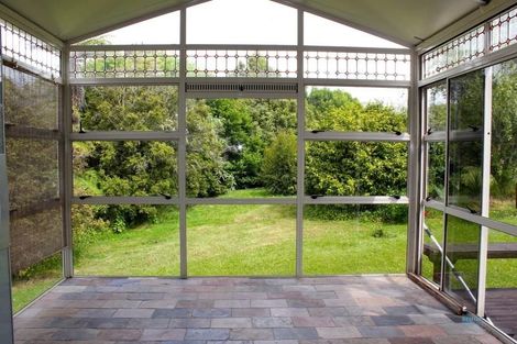 Photo of property in 5 Matuhi Rise, Henderson, Auckland, 0612