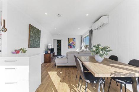 Photo of property in 6 Buckland Place, Spotswood, New Plymouth, 4310